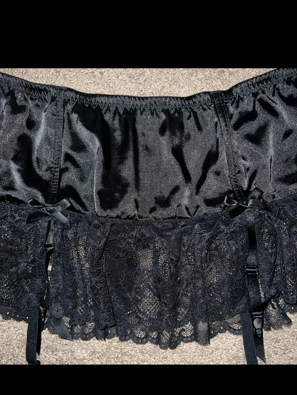 Cacique Black Satin And Lace Garter Skirt 26/28 Nwt